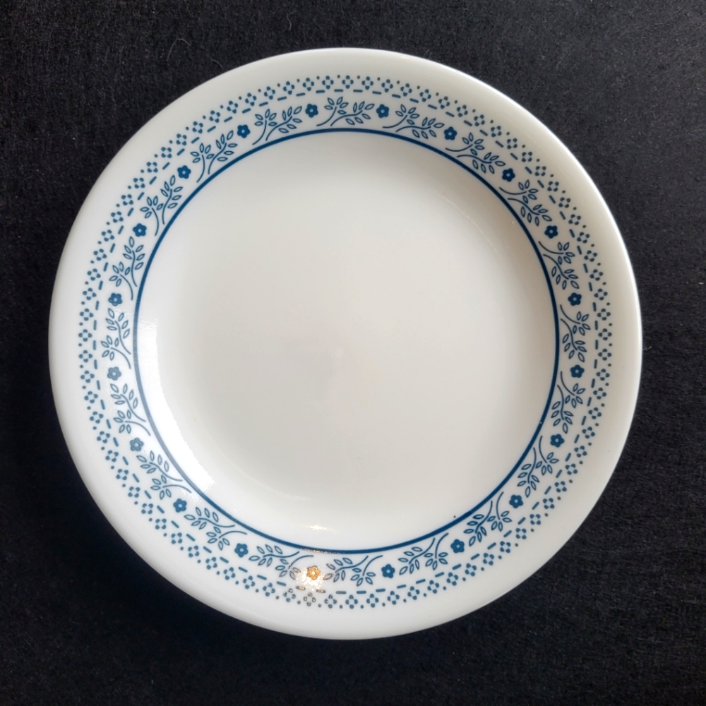 (4) Corelle Bread & Butter plates